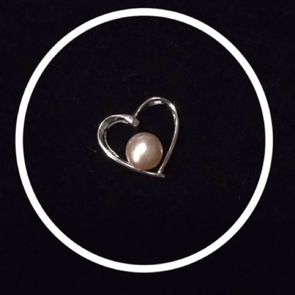 Girl’s necklace - Picture 2 of 3